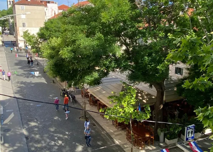 K&k2 Luxury アパート